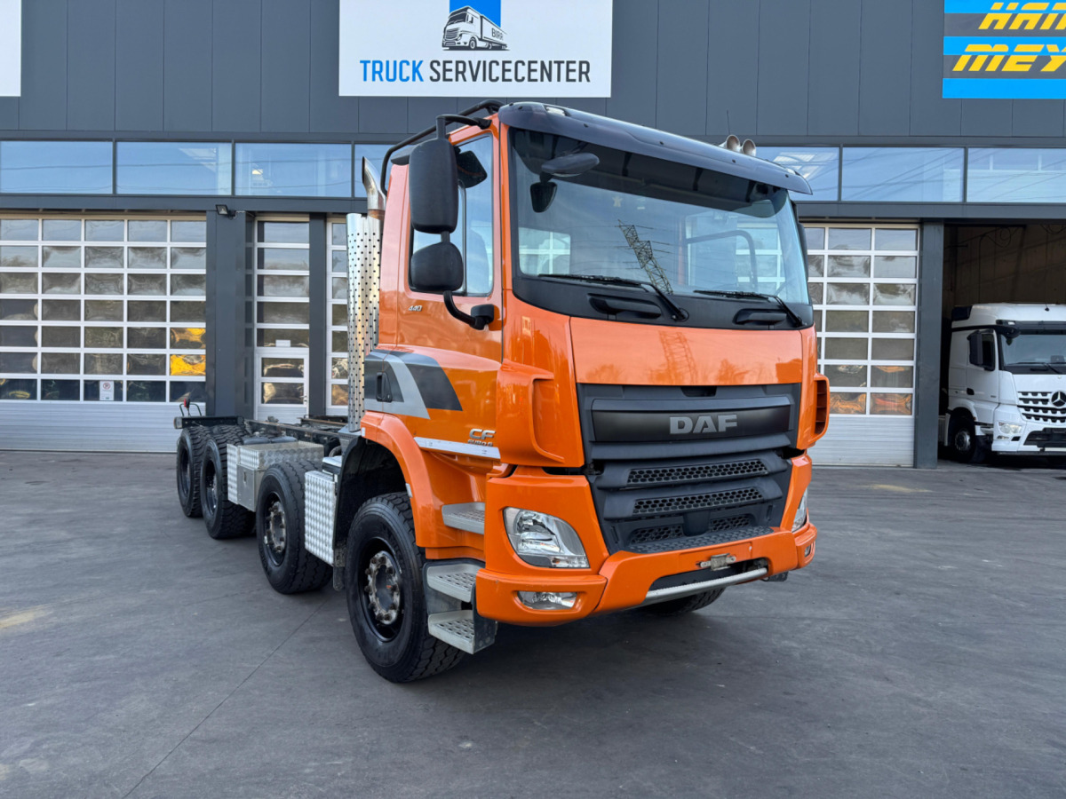 DAF CF440 8x4 Fahrgestell - Cab chassis truck: picture 3 DAF CF440 8x4 Fahrgestell - Cab chassis truck: picture 3
