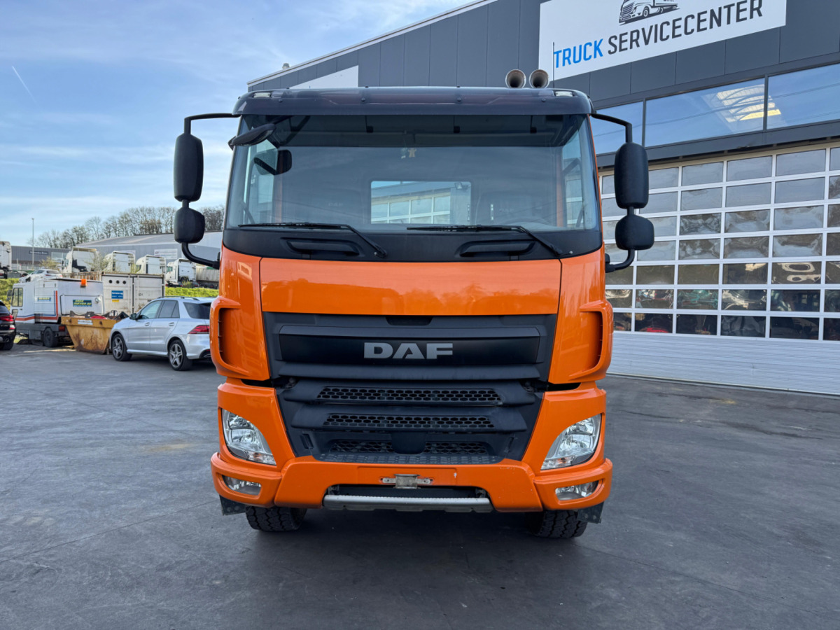 DAF CF440 8x4 Fahrgestell - Cab chassis truck: picture 2 DAF CF440 8x4 Fahrgestell - Cab chassis truck: picture 2