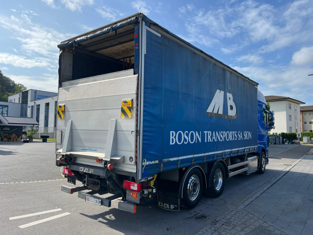 DAF XF510 6x2 - Curtain side truck: picture 5 DAF XF510 6x2 - Curtain side truck: picture 5