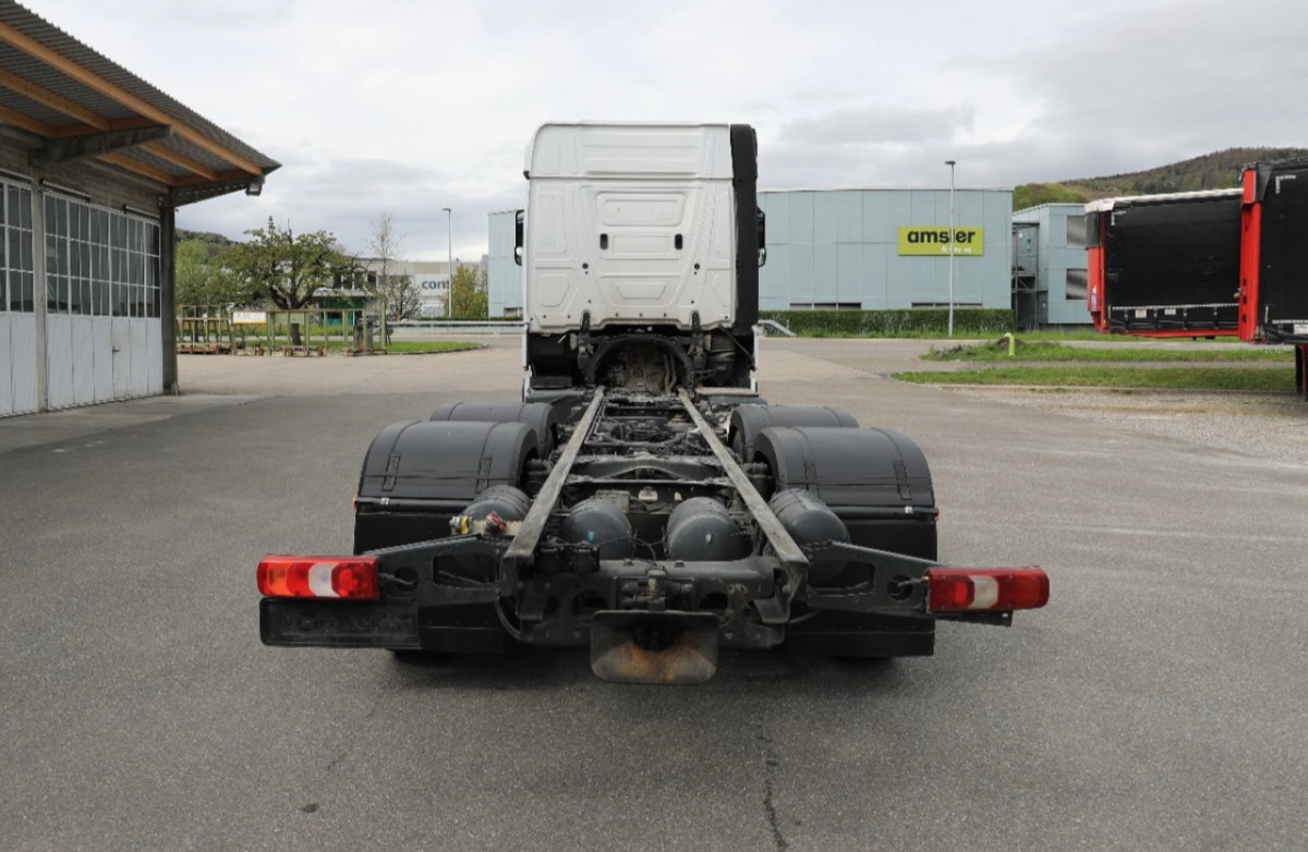 MERCEDES Actros 2548 6x2 - Cab chassis truck: picture 4 MERCEDES Actros 2548 6x2 - Cab chassis truck: picture 4