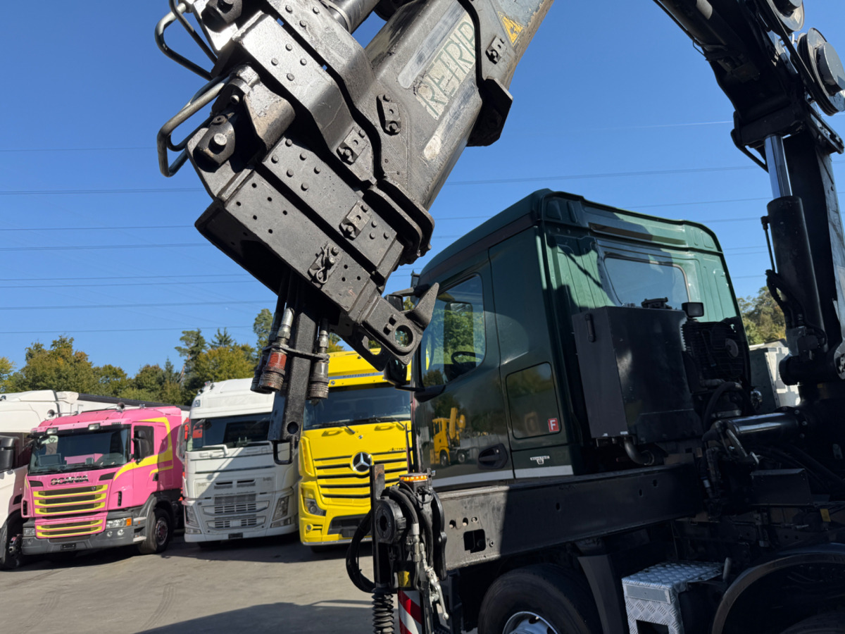 Tipper, Crane truck MERCEDES Arocs 3242 8x4 Hiab 166-4: picture 15