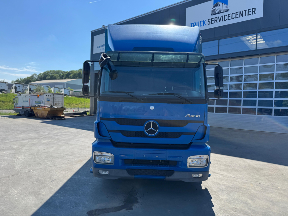 MERCEDES Axor 1833 4x2 - Curtain side truck: picture 2 MERCEDES Axor 1833 4x2 - Curtain side truck: picture 2