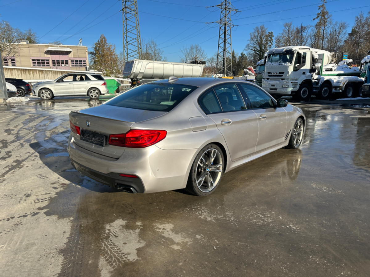 Marke BMW M550D xDrive - Saloon car: picture 5 Marke BMW M550D xDrive - Saloon car: picture 5