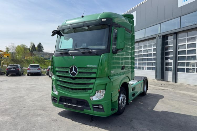 Mercedes-Benz Actros 1842 4x2 - Tractor unit: picture 1 Mercedes-Benz Actros 1842 4x2 - Tractor unit: picture 1