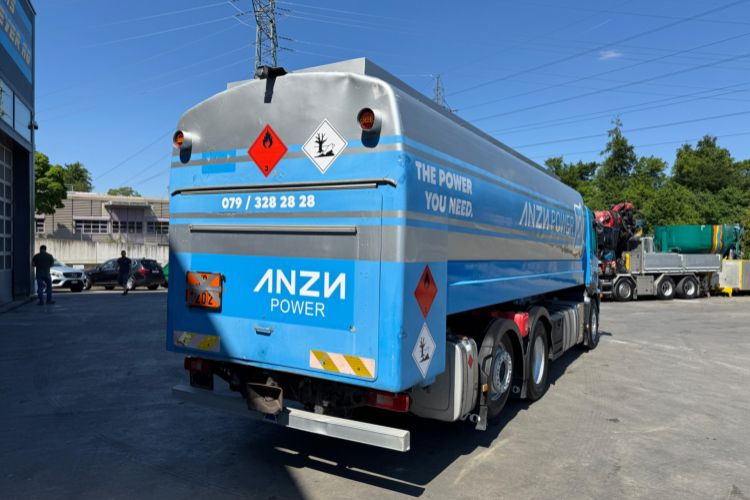 Volvo FM-500 6x2 Tankwagen - Tanker truck: picture 4 Volvo FM-500 6x2 Tankwagen - Tanker truck: picture 4
