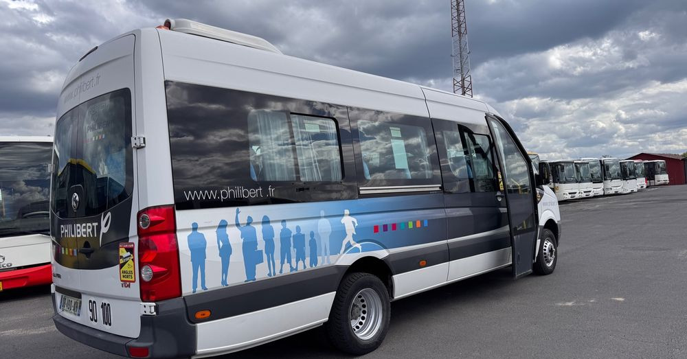 Volkswagen Crafter / KLIMATYZACJA / 23 miejsca / 128000km przebieg !!/ Cena:139000 zł netto - Minibus, People carrier: picture 2 Volkswagen Crafter / KLIMATYZACJA / 23 miejsca / 128000km przebieg !!/ Cena:139000 zł netto - Minibus, People carrier: picture 2
