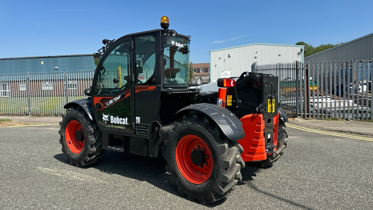 BOBCAT TL 38.70 - Telescopic handler: picture 3 BOBCAT TL 38.70 - Telescopic handler: picture 3