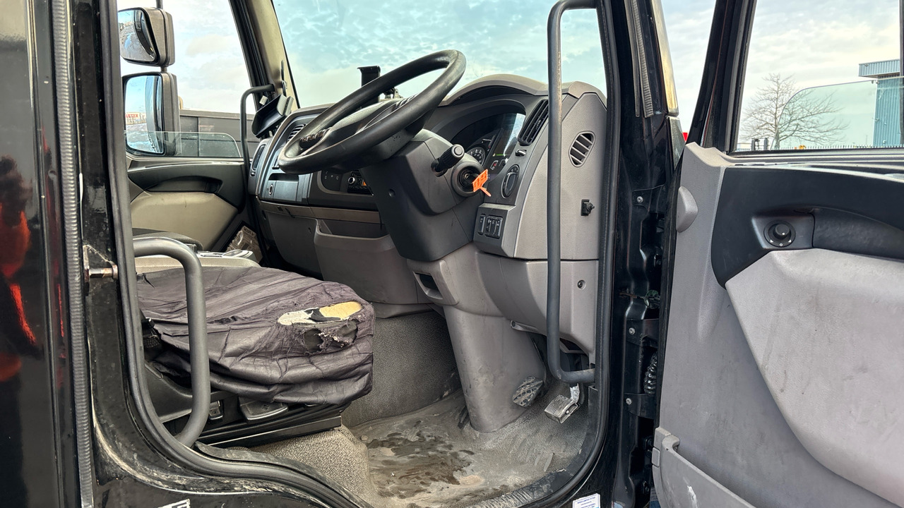 DAF LF 150 - Curtain side truck: picture 5 DAF LF 150 - Curtain side truck: picture 5