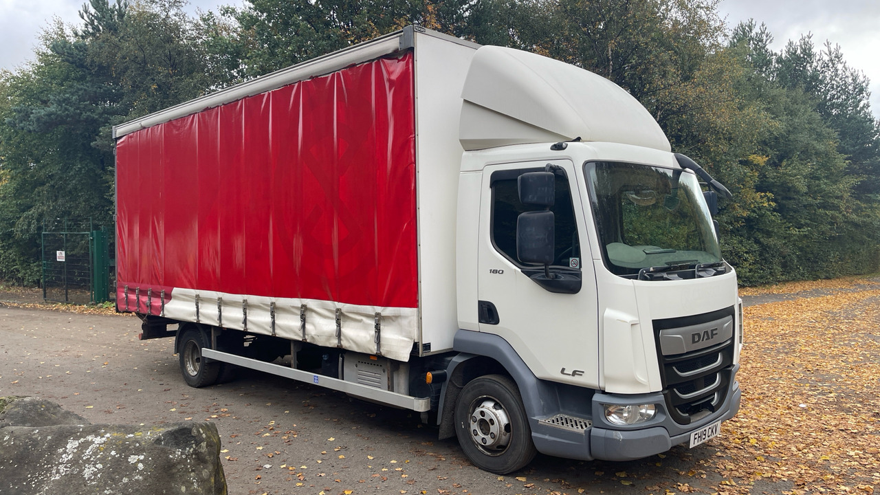 DAF LF 180 - Curtain side truck: picture 1 DAF LF 180 - Curtain side truck: picture 1