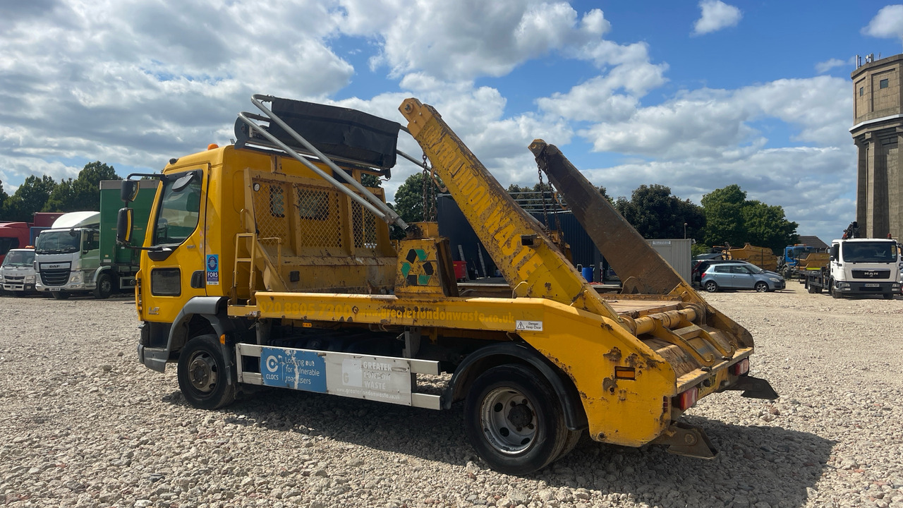 DAF LF 180 - Skip loader truck: picture 3 DAF LF 180 - Skip loader truck: picture 3