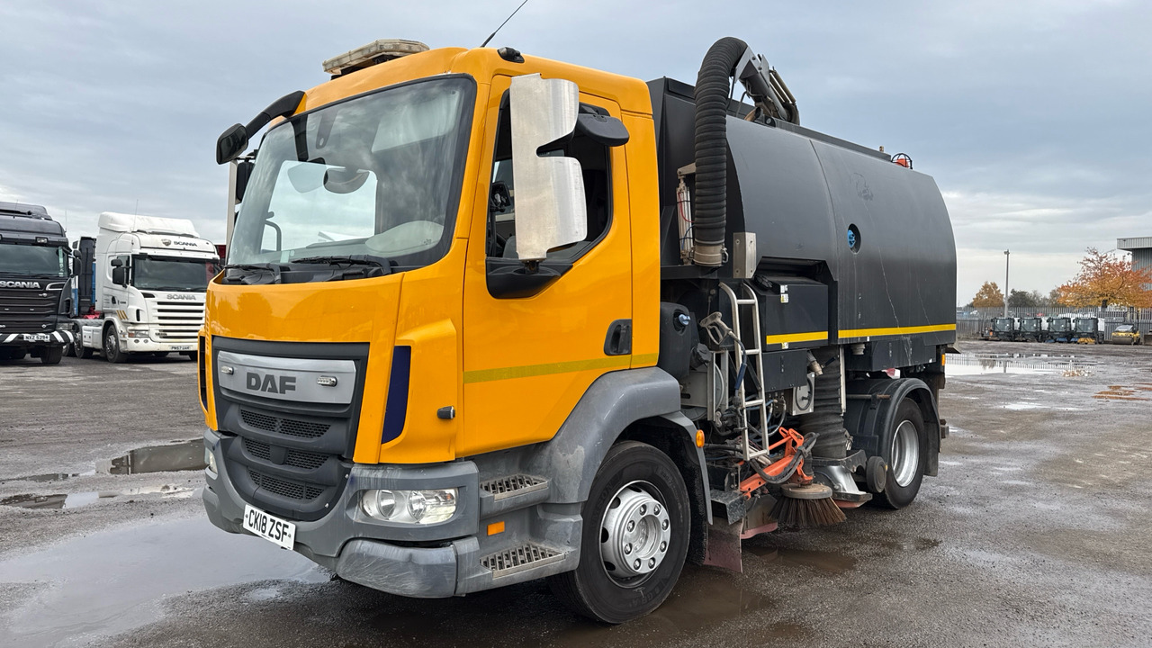 DAF LF - Road sweeper: picture 2 DAF LF - Road sweeper: picture 2