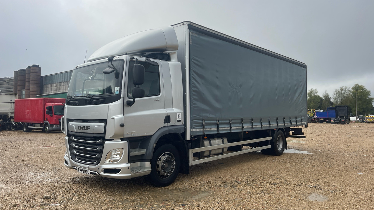 Daf CF 260 - Curtain side truck: picture 2 Daf CF 260 - Curtain side truck: picture 2
