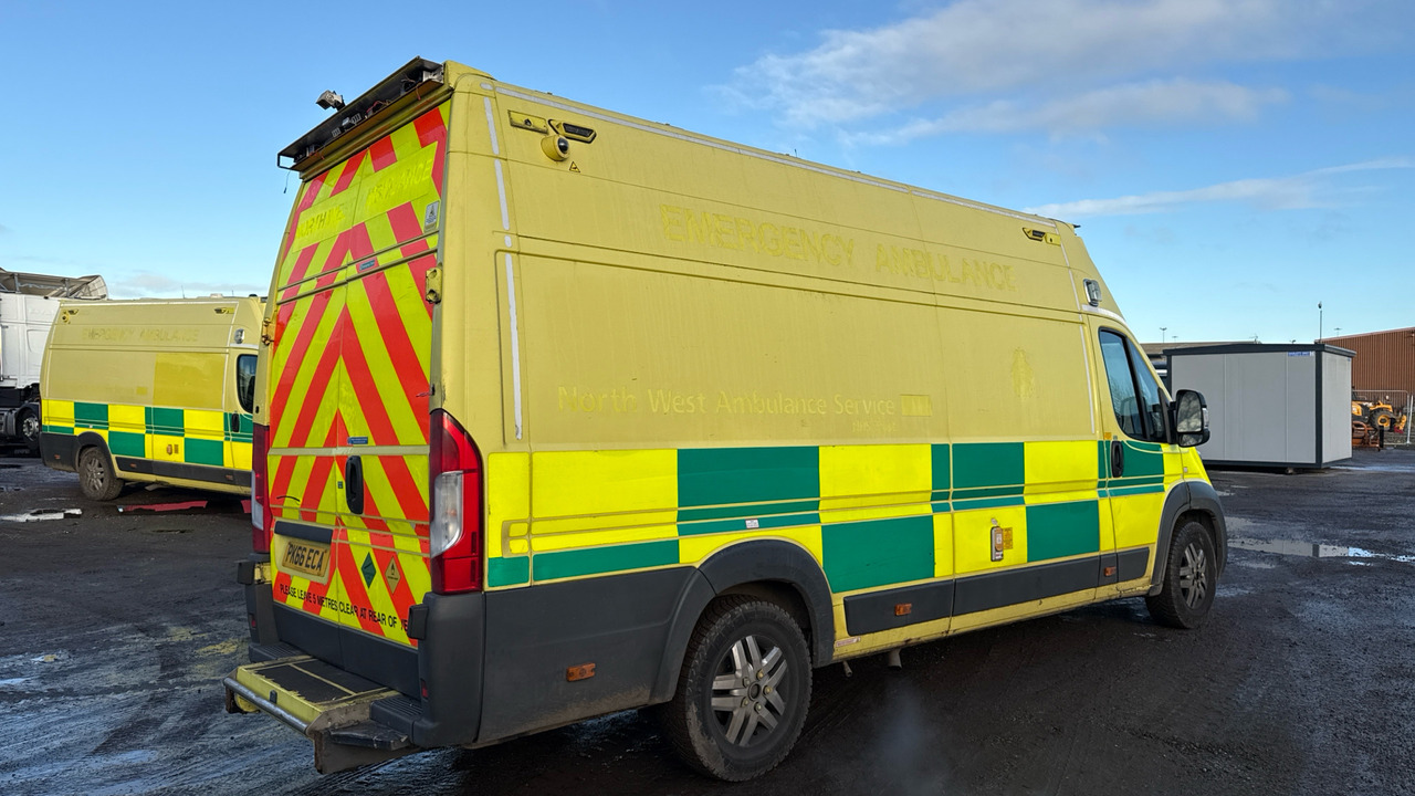 FIAT DUCATO 42 MULTIJET II - Ambulance: picture 4 FIAT DUCATO 42 MULTIJET II - Ambulance: picture 4