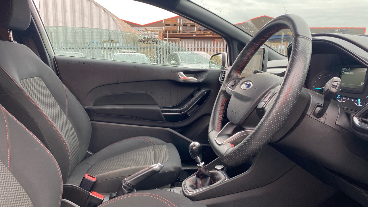 FORD FIESTA 1.5 TDCI 85PS - Car: picture 5 FORD FIESTA 1.5 TDCI 85PS - Car: picture 5