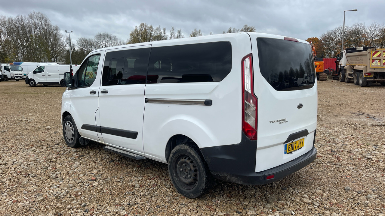 FORD TOURNEO CUSTOM 310 2.0 TDCI 130PS - Minibus, People carrier: picture 3 FORD TOURNEO CUSTOM 310 2.0 TDCI 130PS - Minibus, People carrier: picture 3