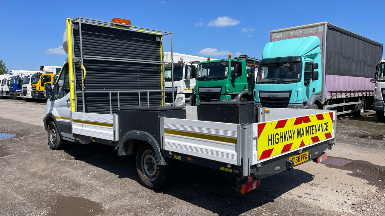 FORD TRANSIT BASE 350 2.0 TDCI 130PS - Open body delivery van: picture 3 FORD TRANSIT BASE 350 2.0 TDCI 130PS - Open body delivery van: picture 3