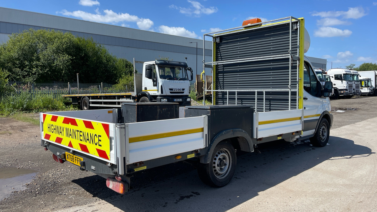 FORD TRANSIT BASE 350 2.0 TDCI 130PS - Open body delivery van: picture 4 FORD TRANSIT BASE 350 2.0 TDCI 130PS - Open body delivery van: picture 4