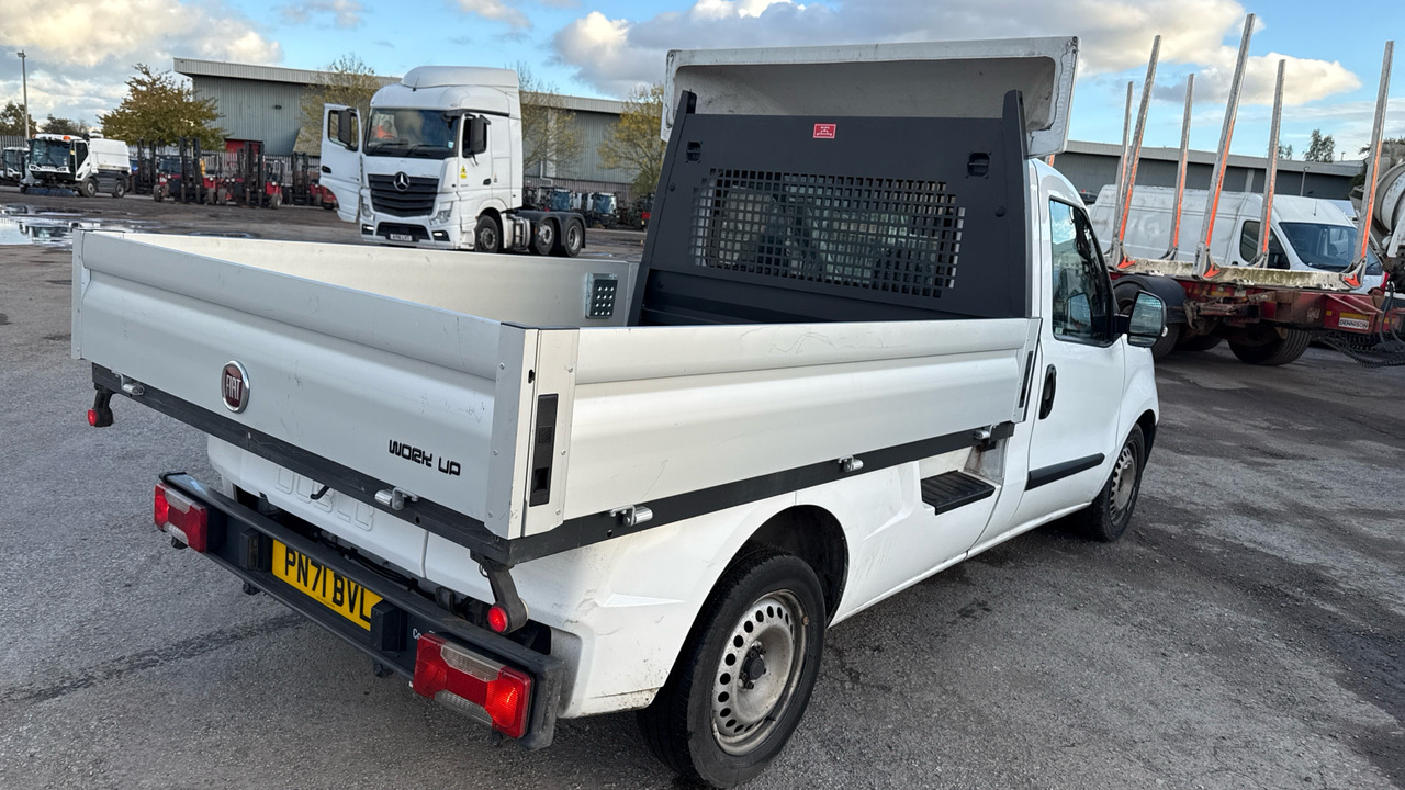 Fiat Doblo Work Up II 1.6 MULTIJET 16V - Open body delivery van: picture 4 Fiat Doblo Work Up II 1.6 MULTIJET 16V - Open body delivery van: picture 4