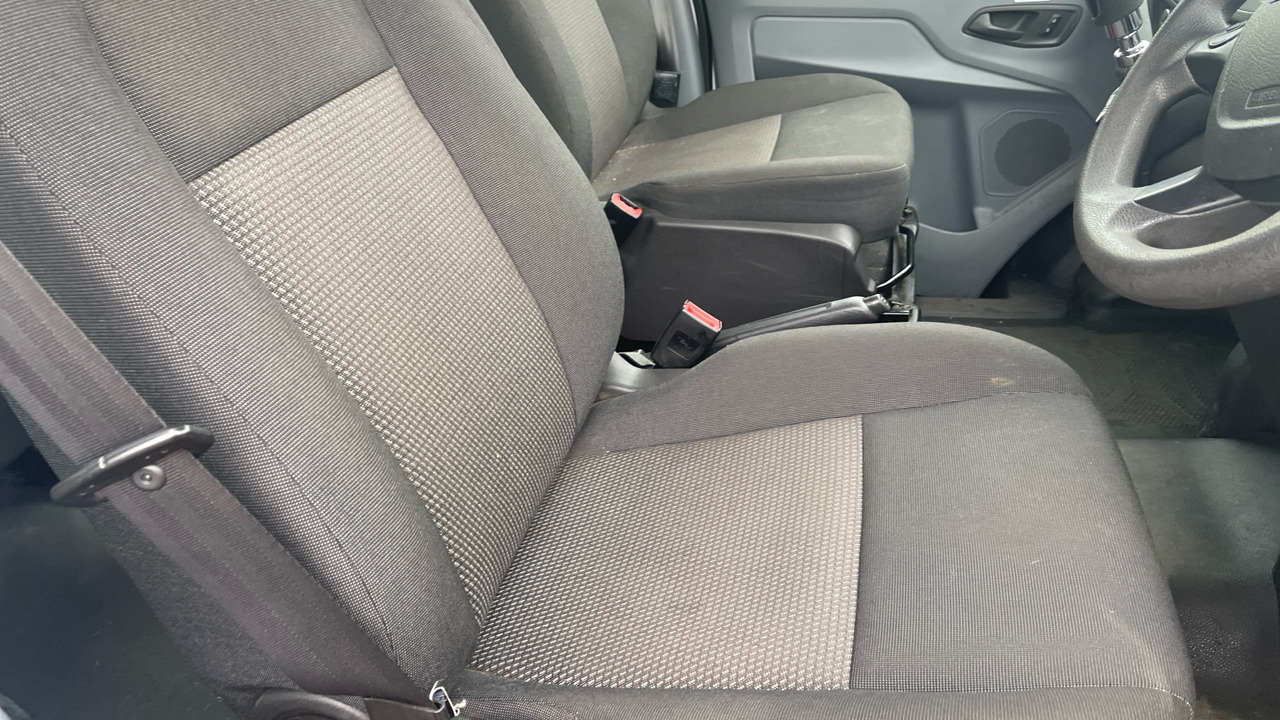 Ford Transit 460 2.2 TDCi 125PS - Minibus, People carrier: picture 5 Ford Transit 460 2.2 TDCi 125PS - Minibus, People carrier: picture 5