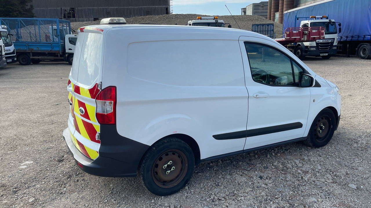 Ford Transit Courier 1.5 TDCI 95PS - Small van: picture 4 Ford Transit Courier 1.5 TDCI 95PS - Small van: picture 4