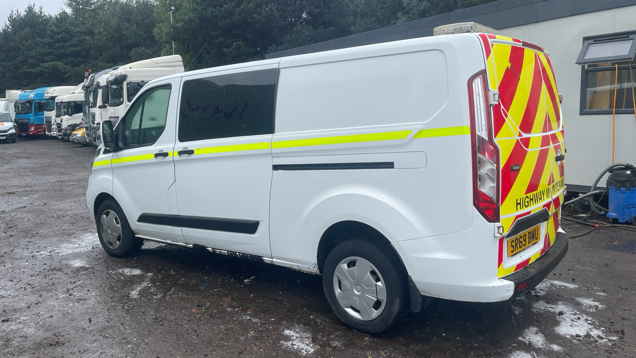 Ford Transit Custom 320 2.0 EcoBlue 130ps Trend - Crew cab van: picture 3 Ford Transit Custom 320 2.0 EcoBlue 130ps Trend - Crew cab van: picture 3