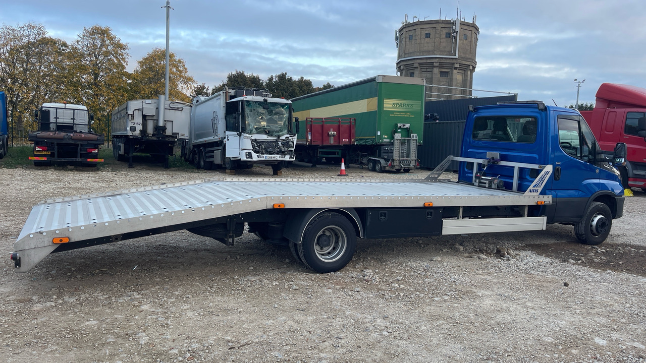 IVECO DAILY 72-210 - Car transporter truck: picture 4 IVECO DAILY 72-210 - Car transporter truck: picture 4