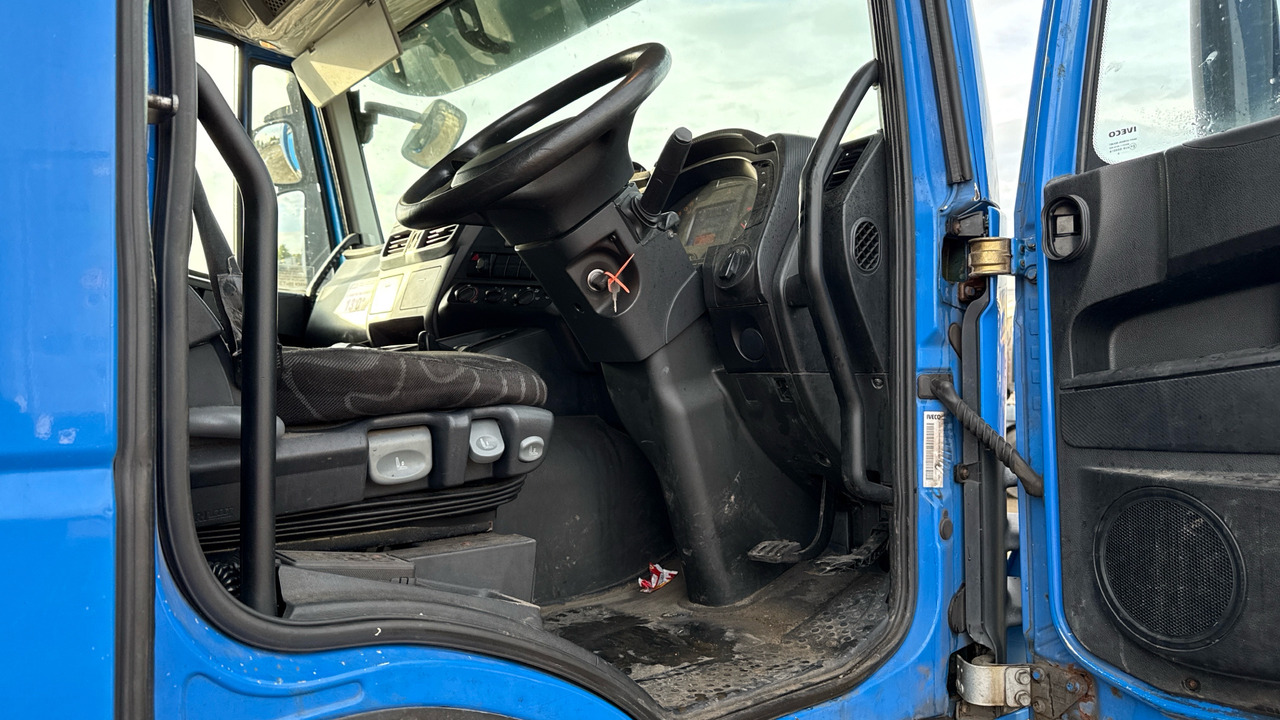 IVECO STRALIS 310 - Curtain side truck: picture 5 IVECO STRALIS 310 - Curtain side truck: picture 5