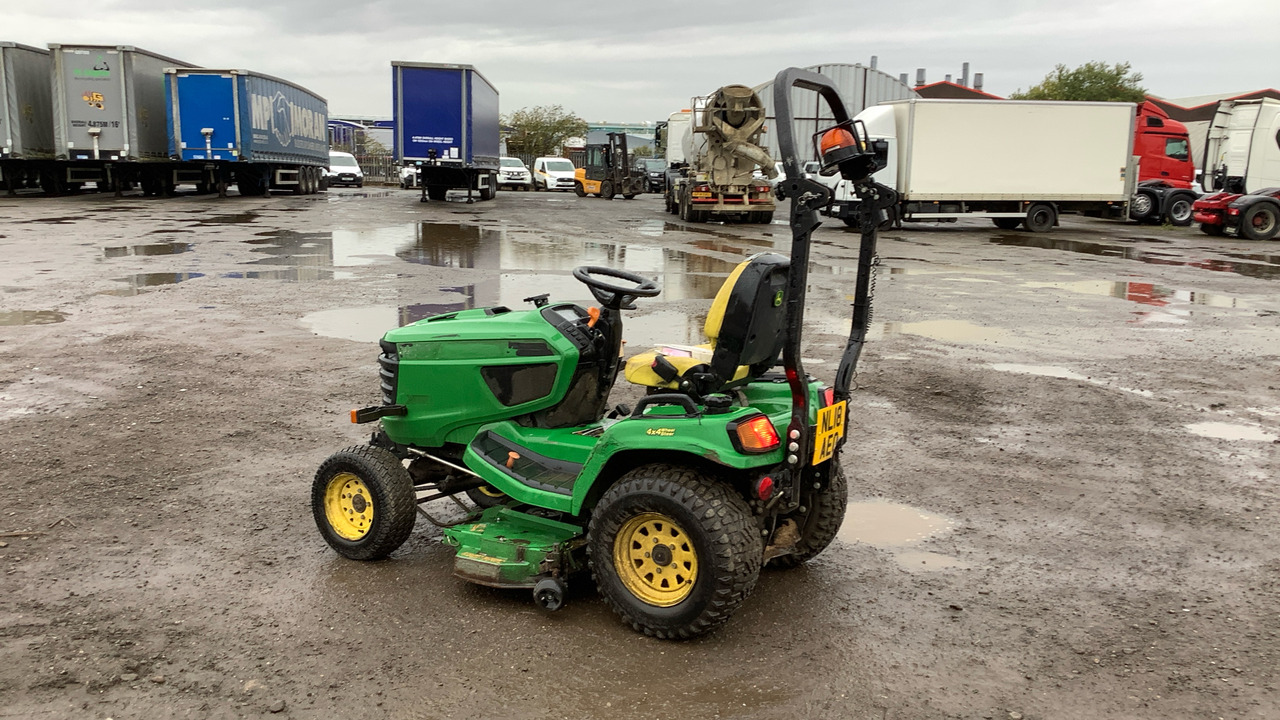 JOHN DEERE X949 - Lawn mower: picture 4 JOHN DEERE X949 - Lawn mower: picture 4