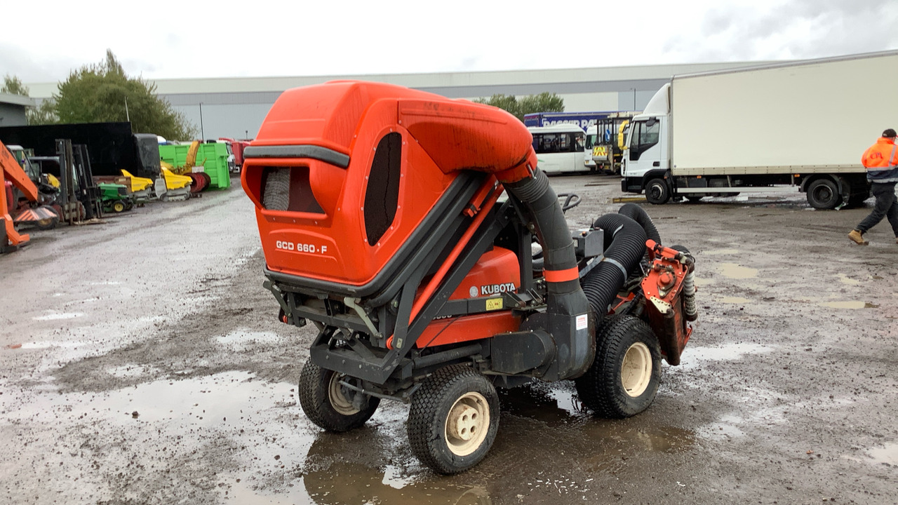 KUBOTA AM3300 - Lawn mower: picture 3 KUBOTA AM3300 - Lawn mower: picture 3