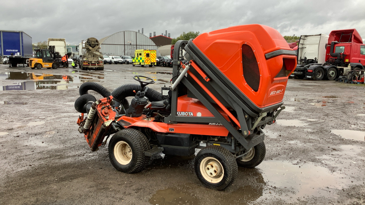 KUBOTA AM3300 - Lawn mower: picture 4 KUBOTA AM3300 - Lawn mower: picture 4