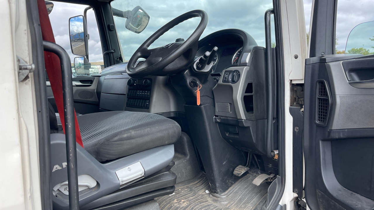 MAN TGL 7.150 - Curtain side truck: picture 5 MAN TGL 7.150 - Curtain side truck: picture 5