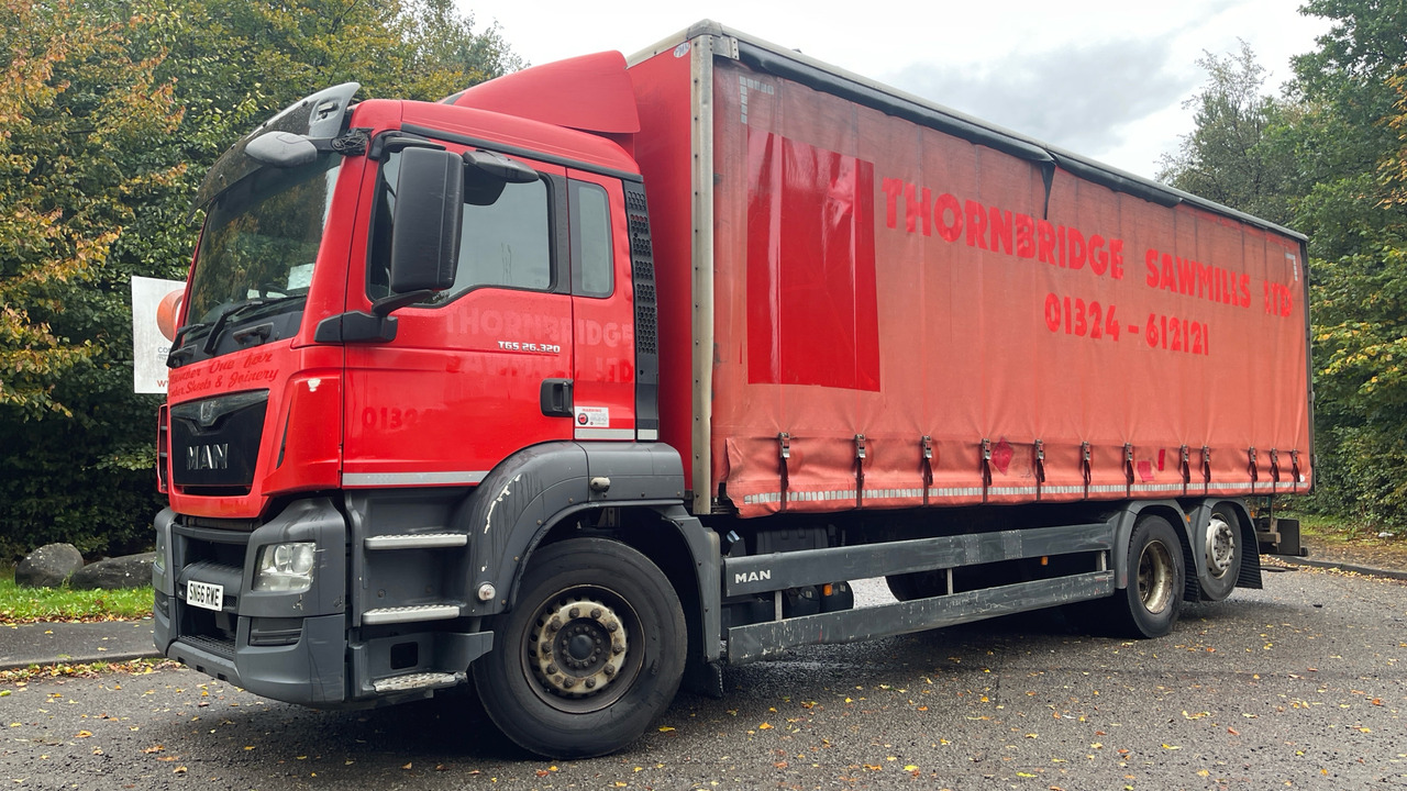 MAN TGS 26.320 - Curtain side truck: picture 2 MAN TGS 26.320 - Curtain side truck: picture 2