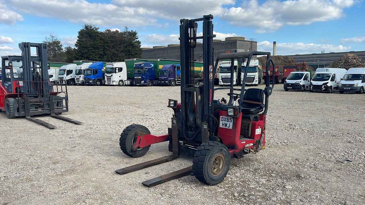 MOFFETT M4 20.3 - Truck mounted forklift: picture 1 MOFFETT M4 20.3 - Truck mounted forklift: picture 1