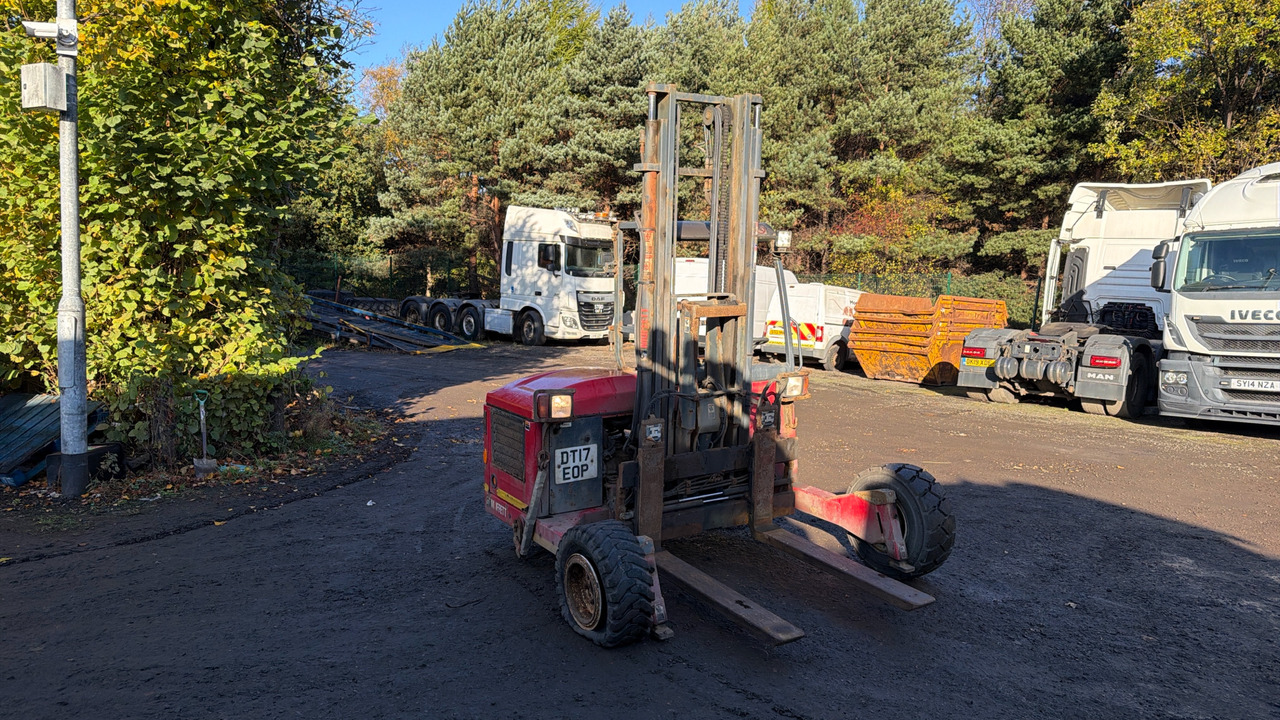 MOFFETT M4 20.3 - Truck mounted forklift: picture 1 MOFFETT M4 20.3 - Truck mounted forklift: picture 1