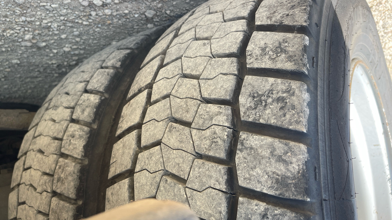 Dropside/ Flatbed truck, Crane truck Man TGS 26.360: picture 17