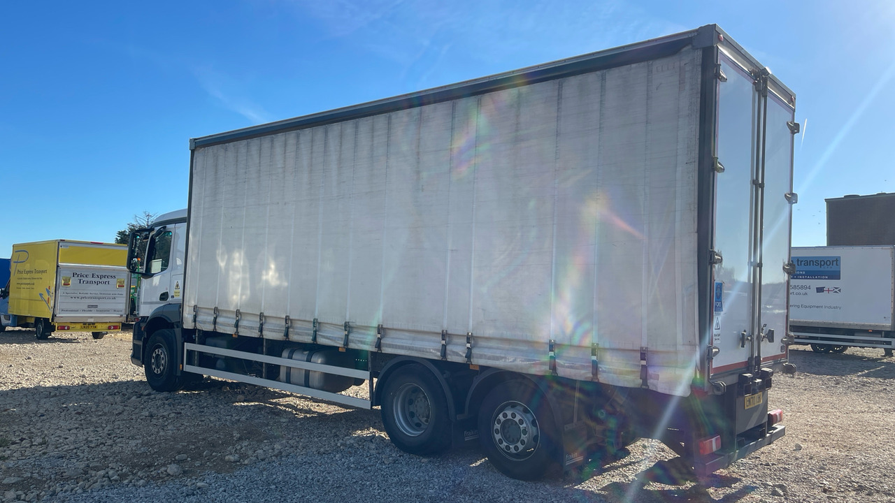 Mercedes-Benz Antos - Curtain side truck: picture 3 Mercedes-Benz Antos - Curtain side truck: picture 3