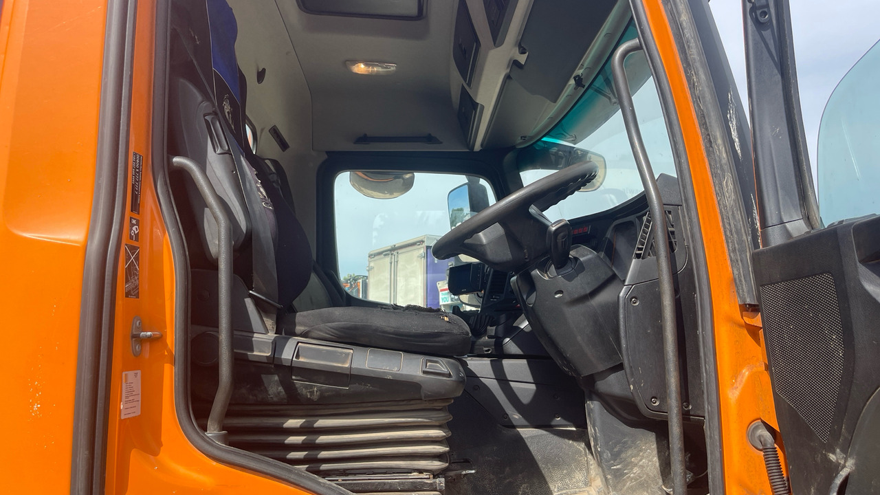 Mercedes-Benz Arocs 1824 - Skip loader truck: picture 5 Mercedes-Benz Arocs 1824 - Skip loader truck: picture 5