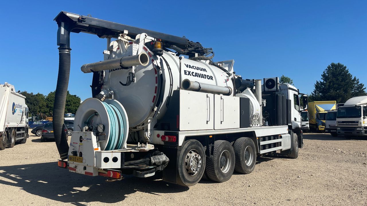 Mercedes-Benz Arocs 3243 - Vacuum truck: picture 4 Mercedes-Benz Arocs 3243 - Vacuum truck: picture 4