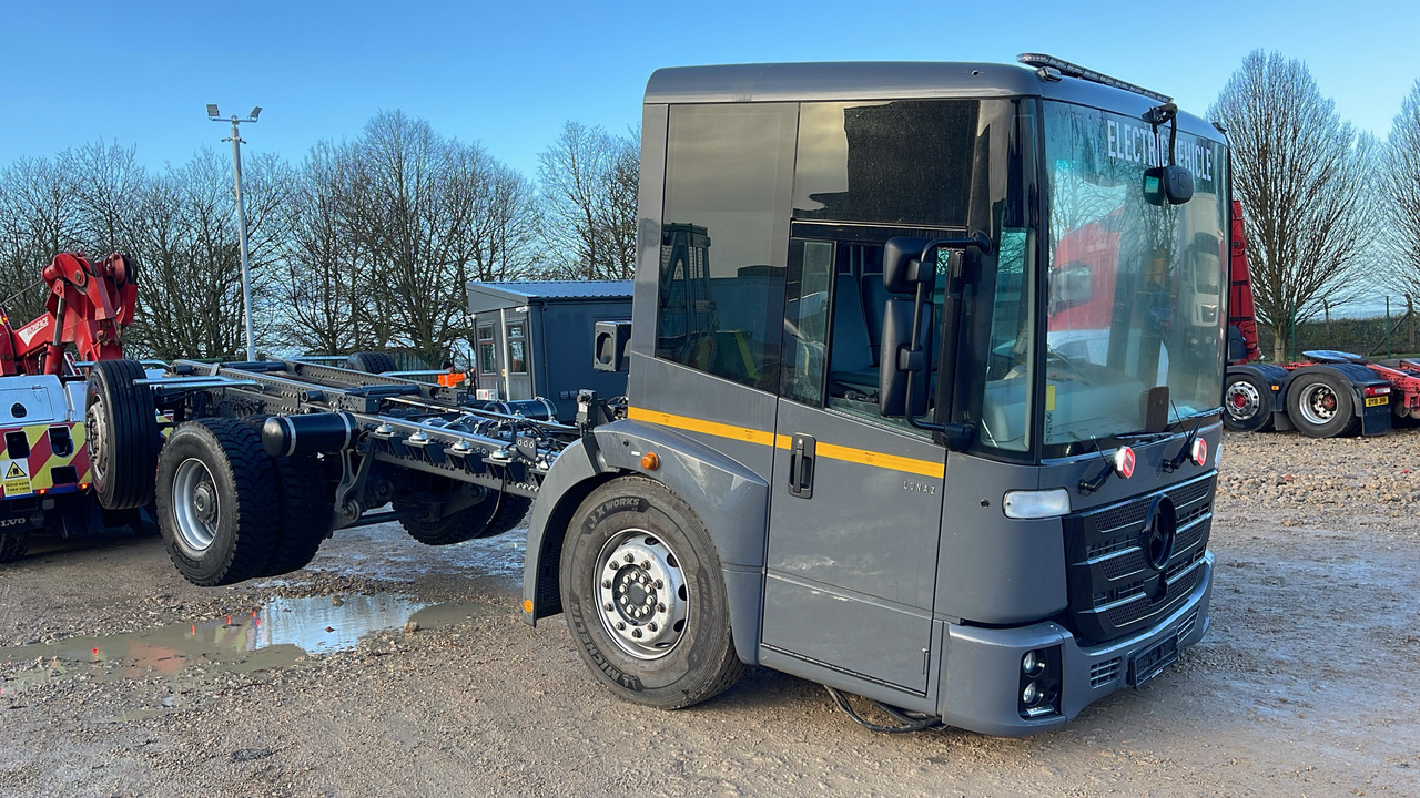 Mercedes-Benz Econic - Cab chassis truck, Electric truck: picture 1 Mercedes-Benz Econic - Cab chassis truck, Electric truck: picture 1