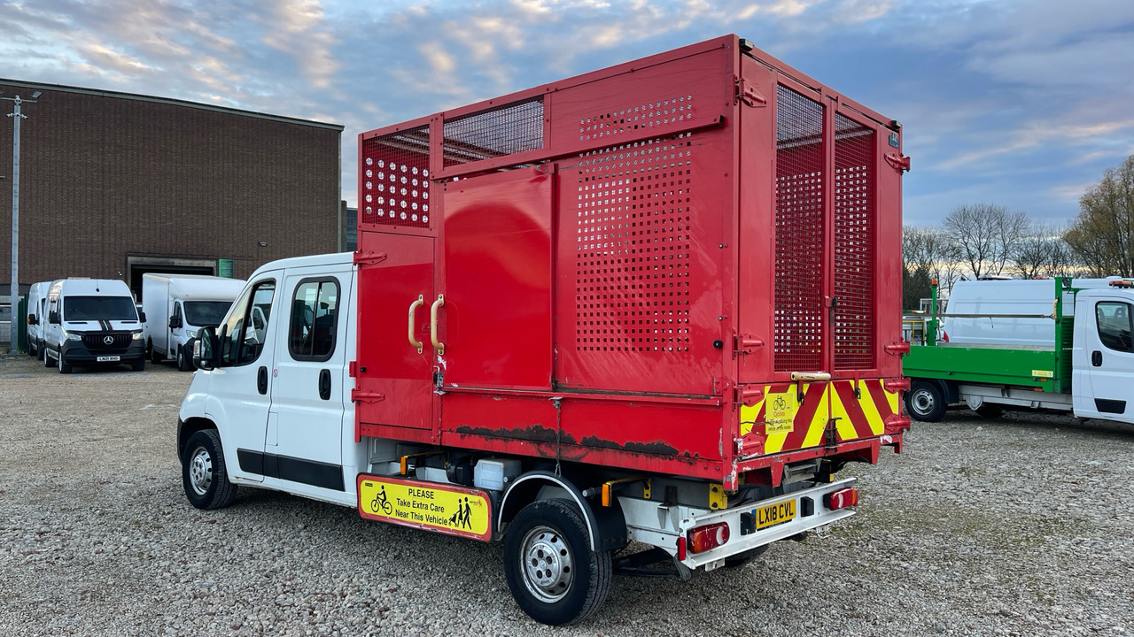 PEUGEOT BOXER 335 2.0 BLUE HDI 130PS - Tipper van: picture 3 PEUGEOT BOXER 335 2.0 BLUE HDI 130PS - Tipper van: picture 3