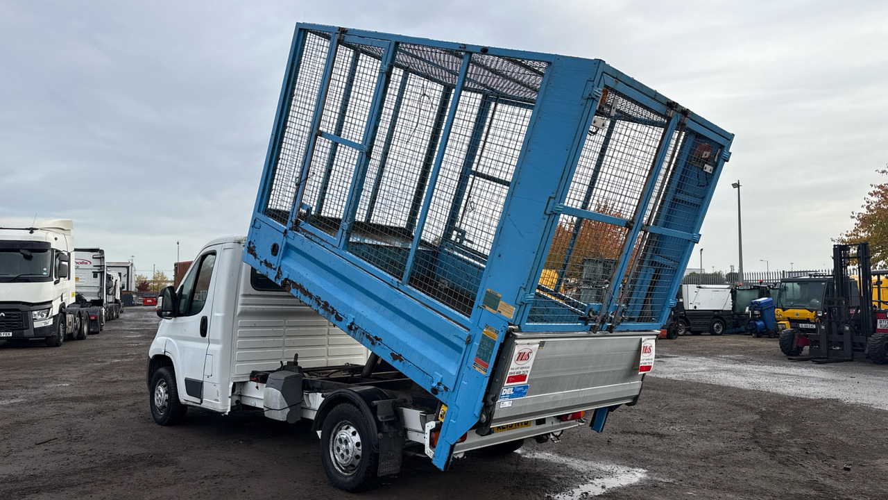 PEUGEOT BOXER 335 2.2 HDi 130ps - Tipper van: picture 3 PEUGEOT BOXER 335 2.2 HDi 130ps - Tipper van: picture 3