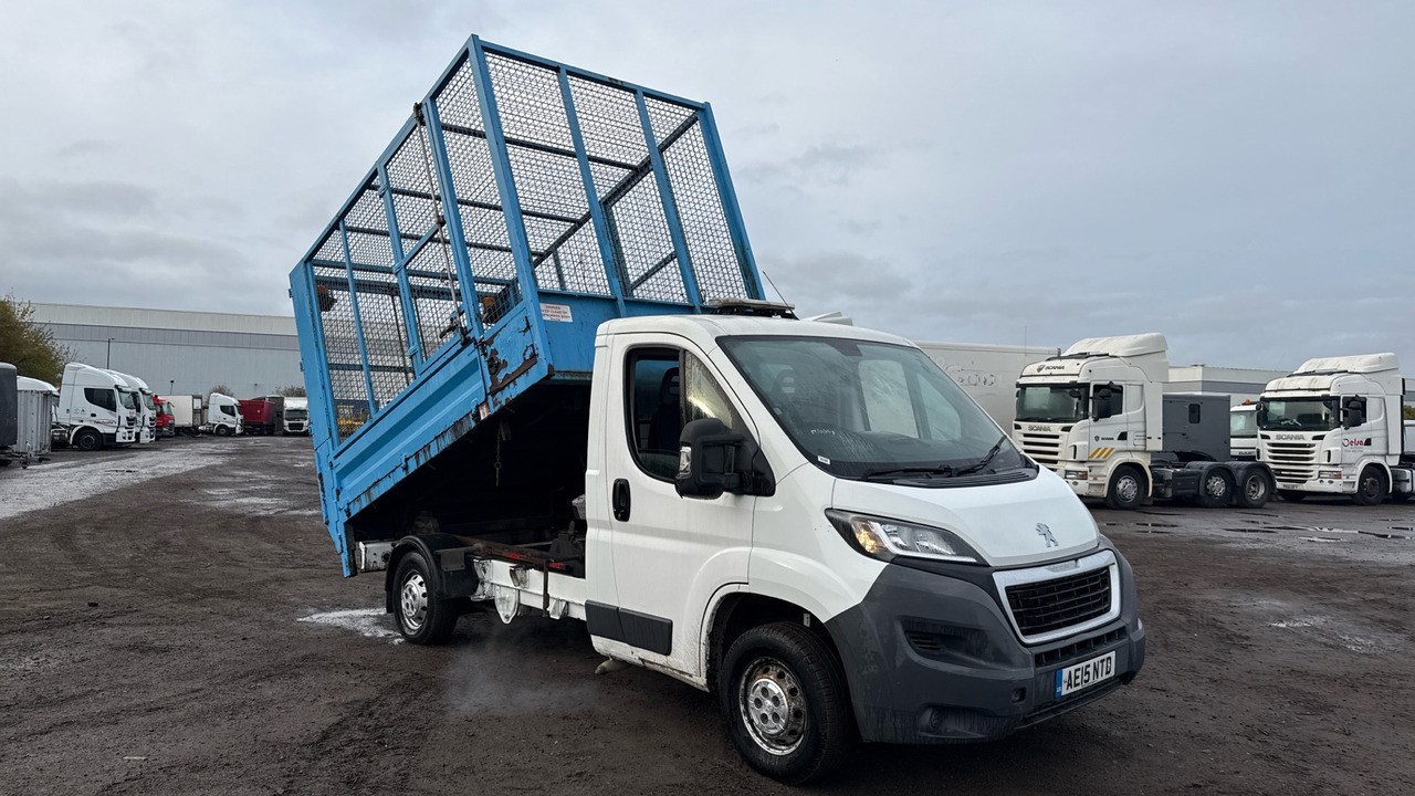 PEUGEOT BOXER 335 2.2 HDi 130ps - Tipper van: picture 1 PEUGEOT BOXER 335 2.2 HDi 130ps - Tipper van: picture 1