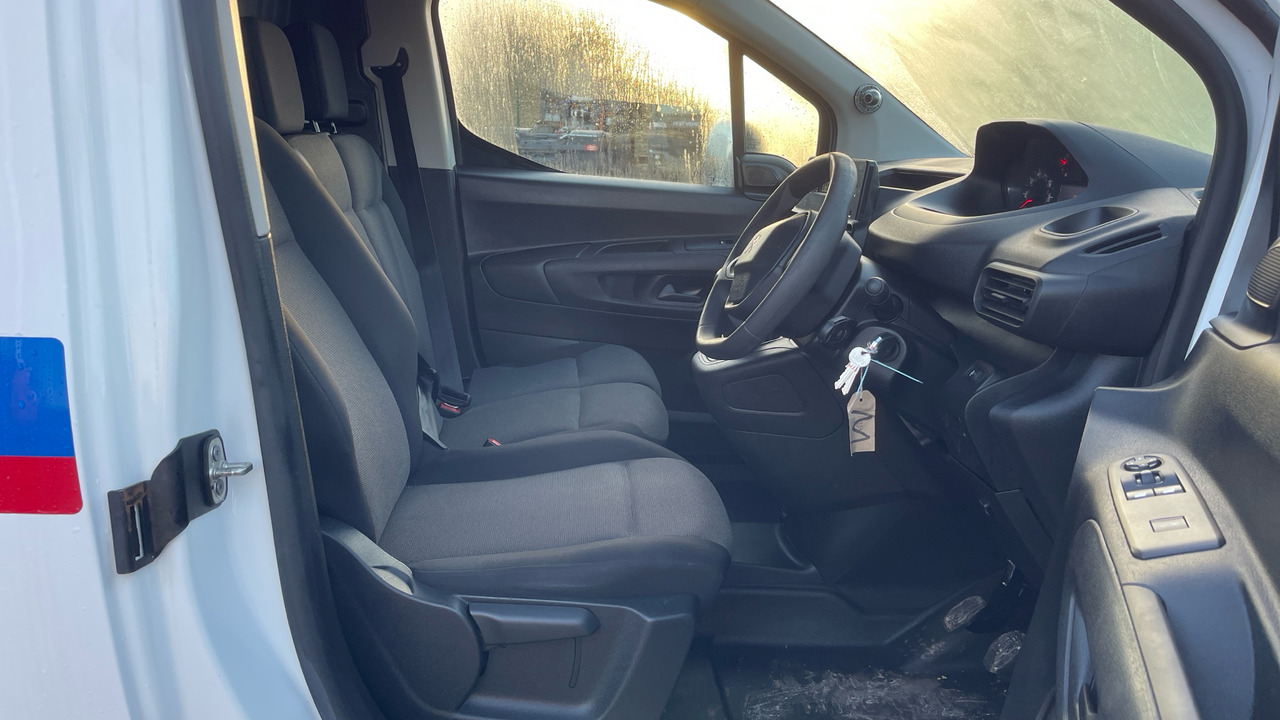 PEUGEOT PARTNER 1000 1.5 BlueHDi 100PS - Small van: picture 5 PEUGEOT PARTNER 1000 1.5 BlueHDi 100PS - Small van: picture 5