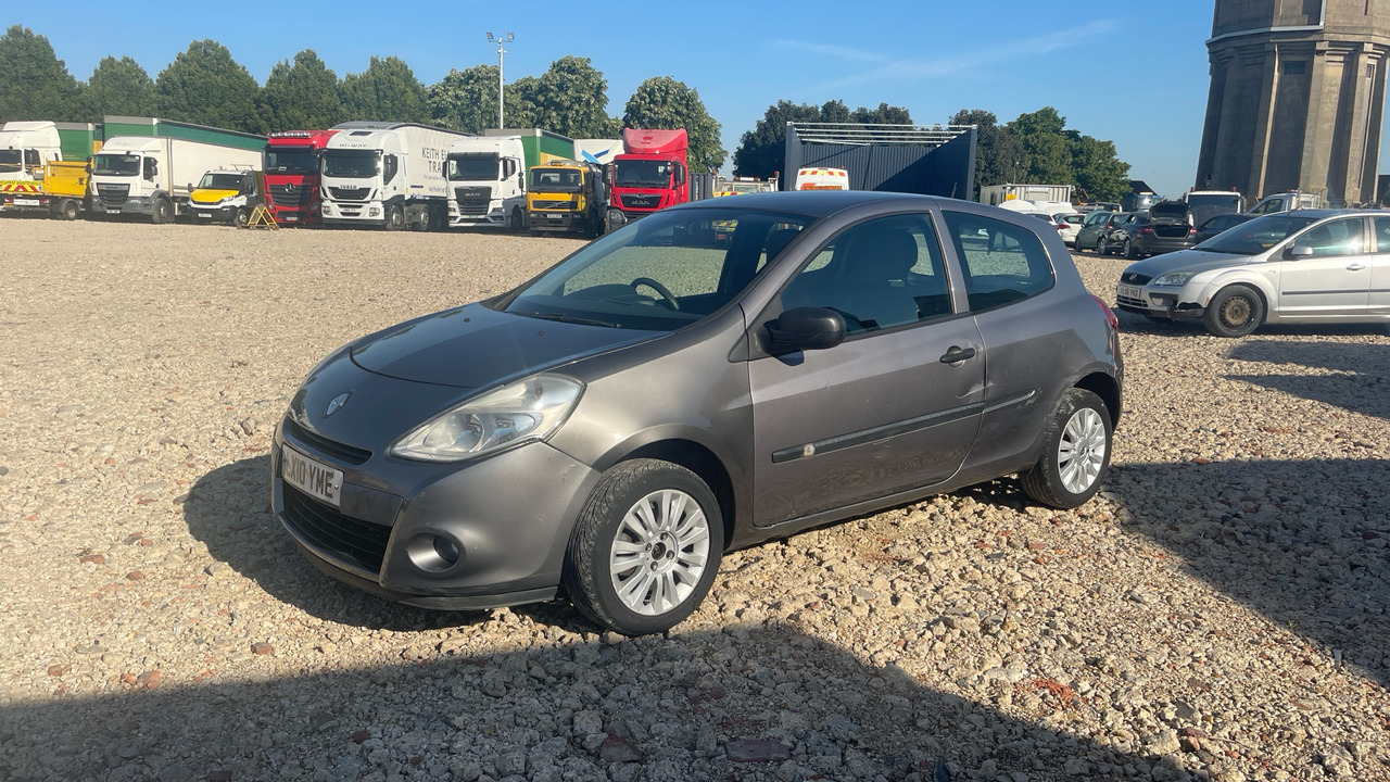 RENAULT CLIO 1.2 16V - Hatchback: picture 2 RENAULT CLIO 1.2 16V - Hatchback: picture 2
