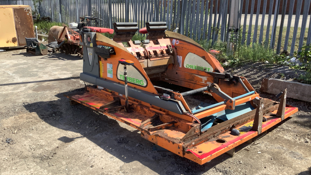 TERBERG TWIN BIN LIFT - Construction equipment: picture 2 TERBERG TWIN BIN LIFT - Construction equipment: picture 2