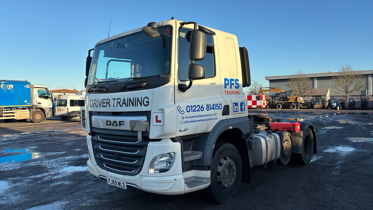 DAF CF 450 - Tractor unit: picture 2 DAF CF 450 - Tractor unit: picture 2