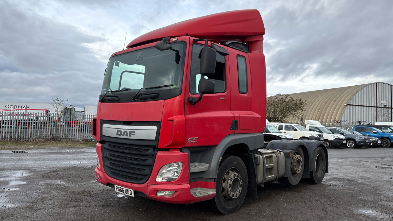 Daf CF 440 - Tractor unit: picture 2 Daf CF 440 - Tractor unit: picture 2