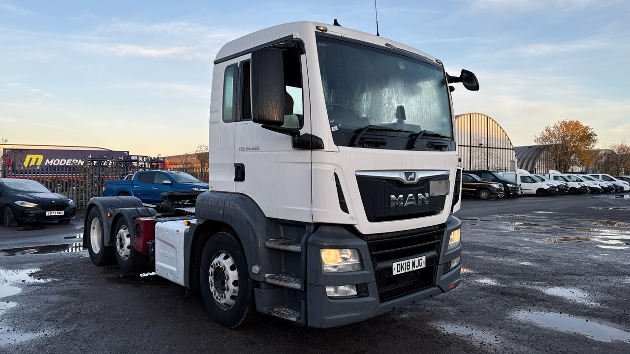 MAN TGS 24.420 - Tractor unit: picture 1 MAN TGS 24.420 - Tractor unit: picture 1