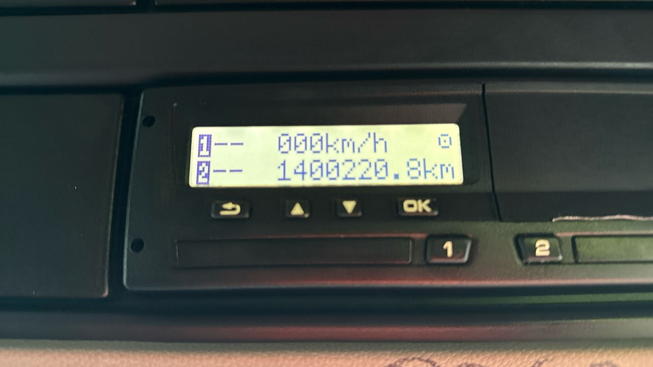 Tractor unit SCANIA R  450: picture 9