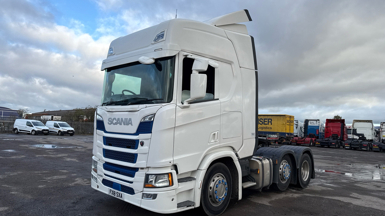 SCANIA R 450 - Tractor unit: picture 2 SCANIA R 450 - Tractor unit: picture 2